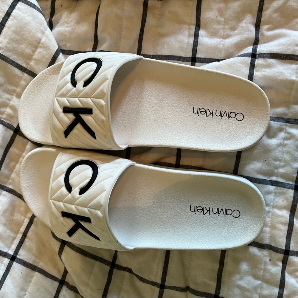 Calvin Klein Slides (W8)